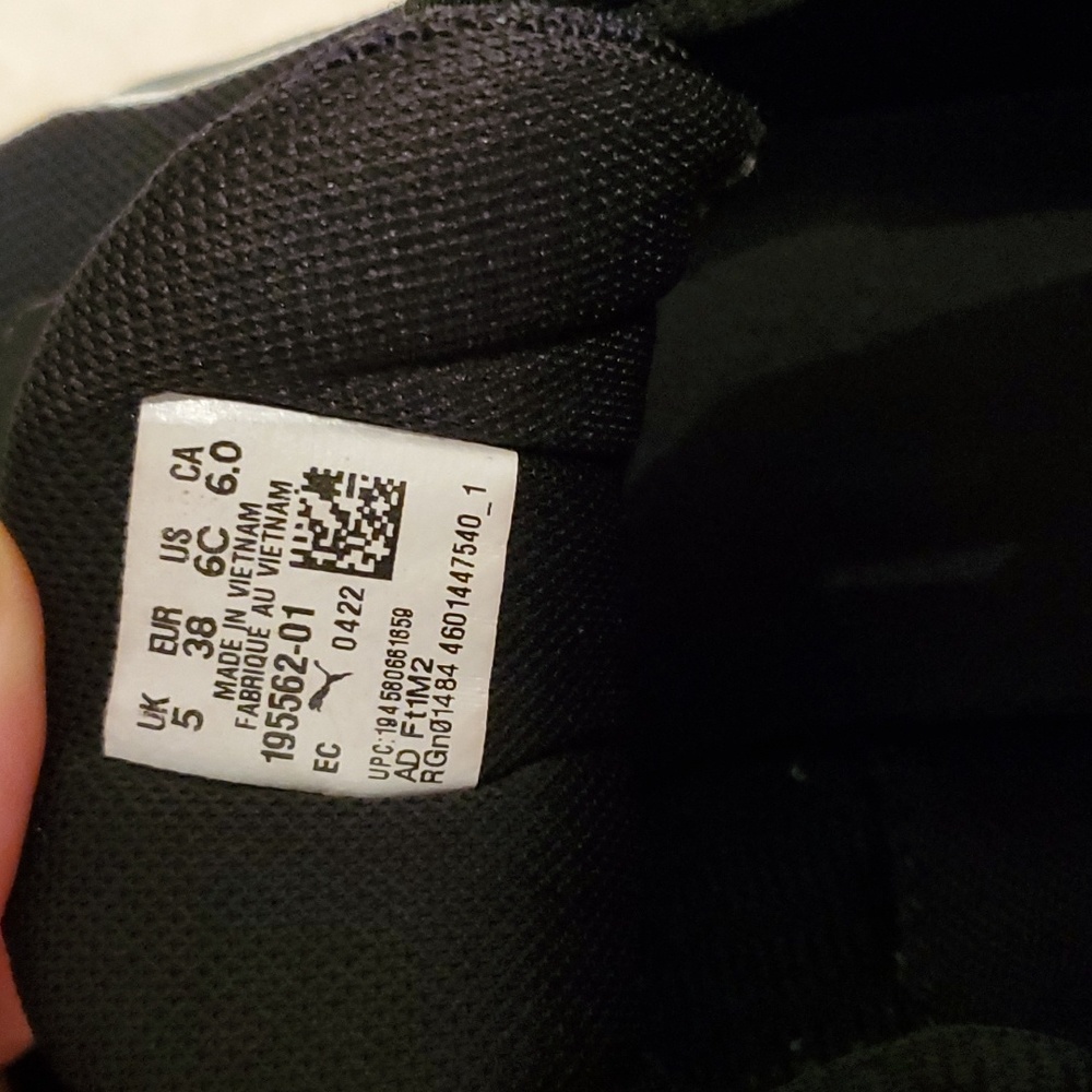 Puma - Picture 4 of 5